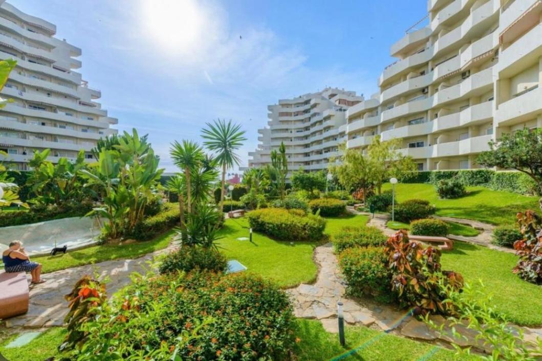Benalbeach Smart Suite Бенальмадена Экстерьер фото